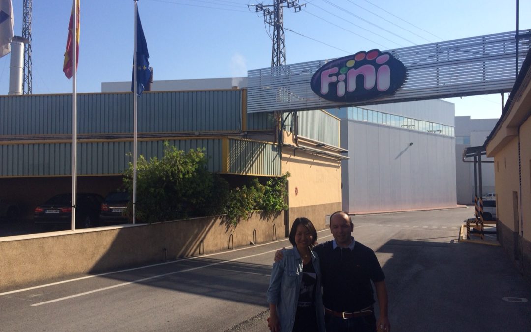 Lucy, nuestra responsable ventas de Golosinas Fini en China, visita la matriz en España